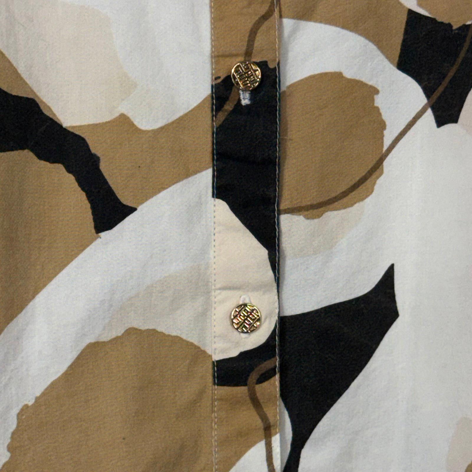 Other Emily McCarthy Floral Button-Up Blouse Size ONE SIZE - 2 Thumbnail