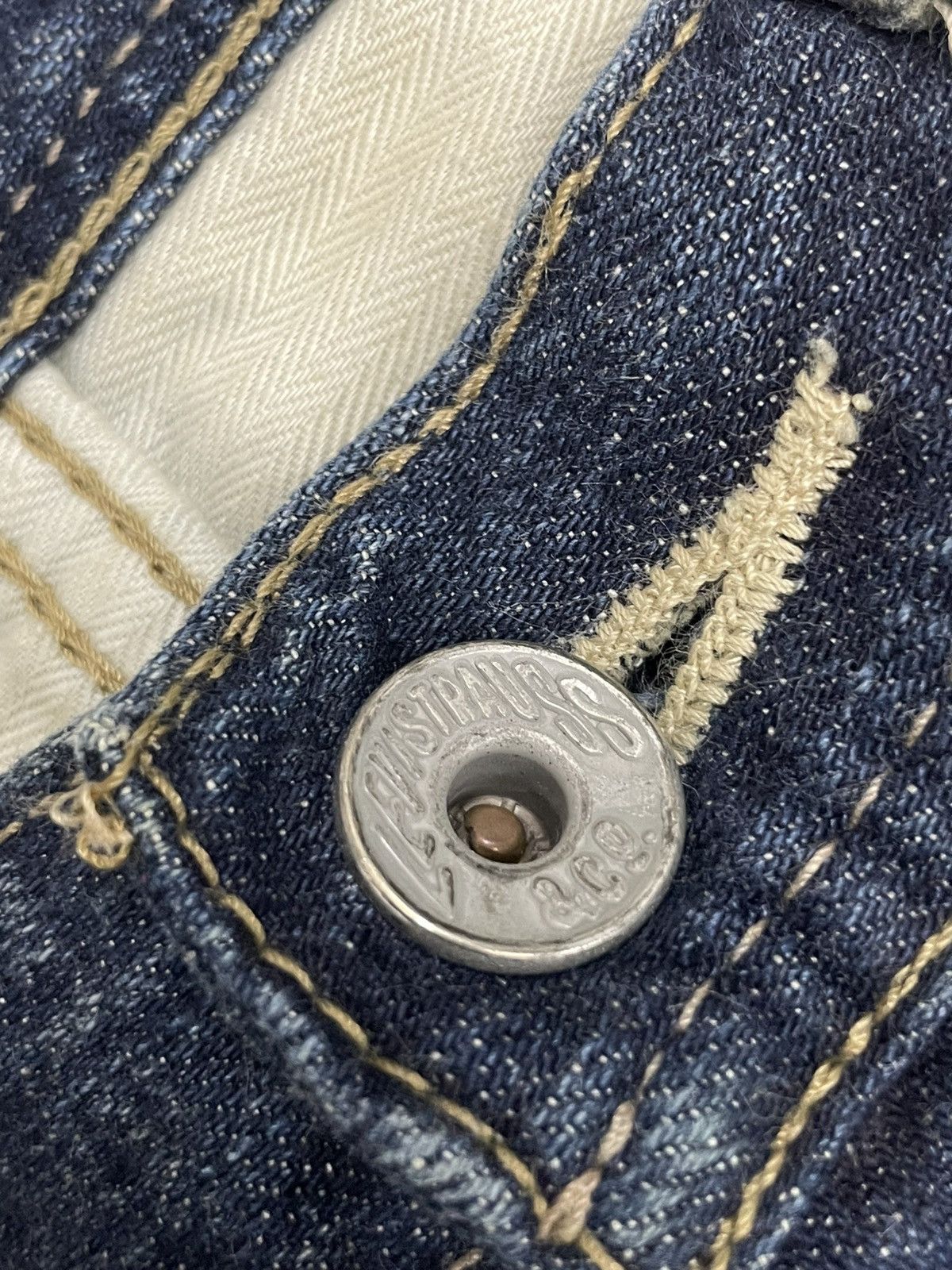 Levi's Levis Whiskering Flare Unisex Button Backpocket Size US 32 / EU 48 - 8 Thumbnail