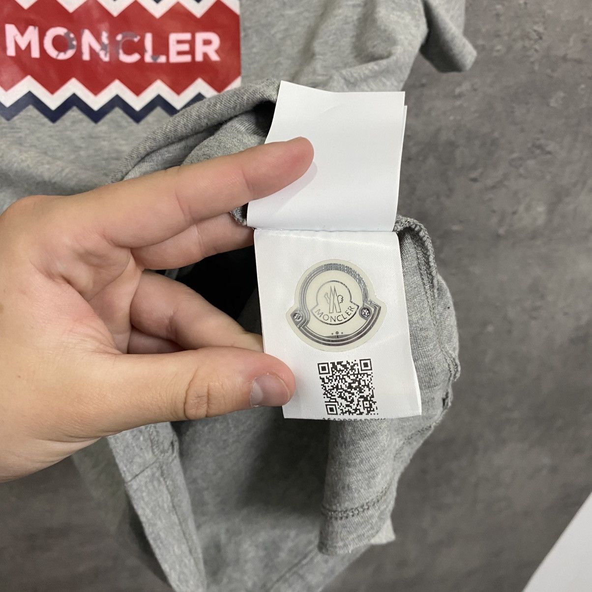 Moncler Moncler T-Shirt Size US S / EU 44-46 / 1 - 11 Thumbnail