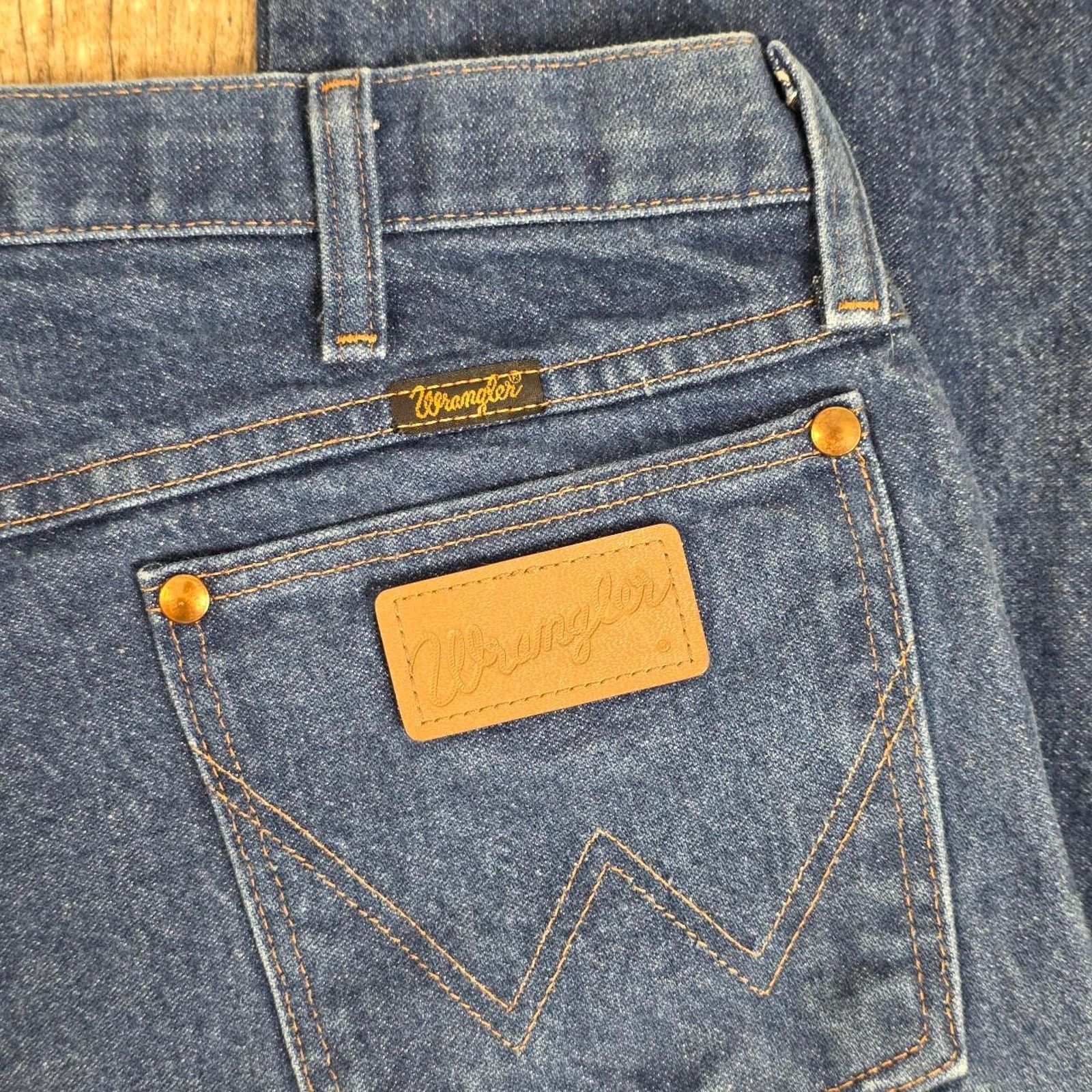 Wrangler Wrangler Classic Blue Jeans Cowboy Straight Leg Cotton Denim Size US 32 / EU 48 - 2 Thumbnail