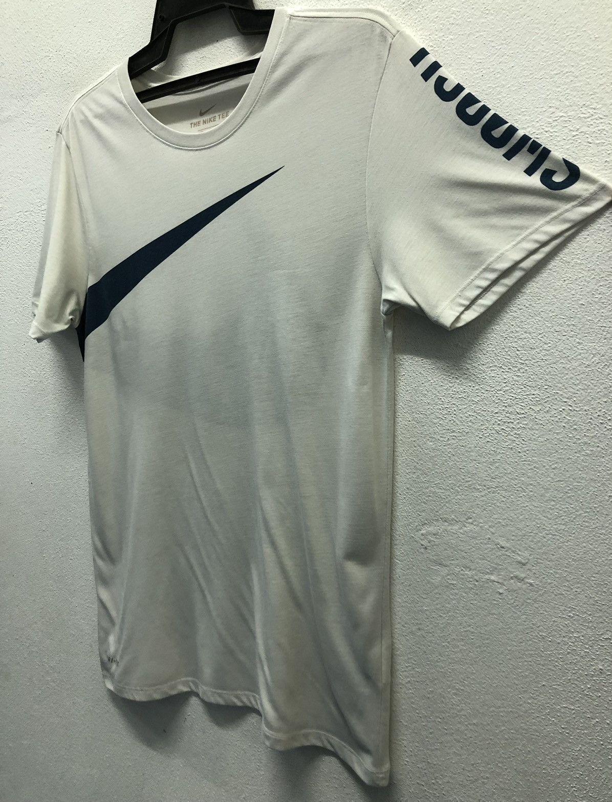 Nike Vintage The Nike Tee Nike Dri-Fit HSOOMS T-Shirt Size US M / EU 48-50 / 2 - 7 Thumbnail
