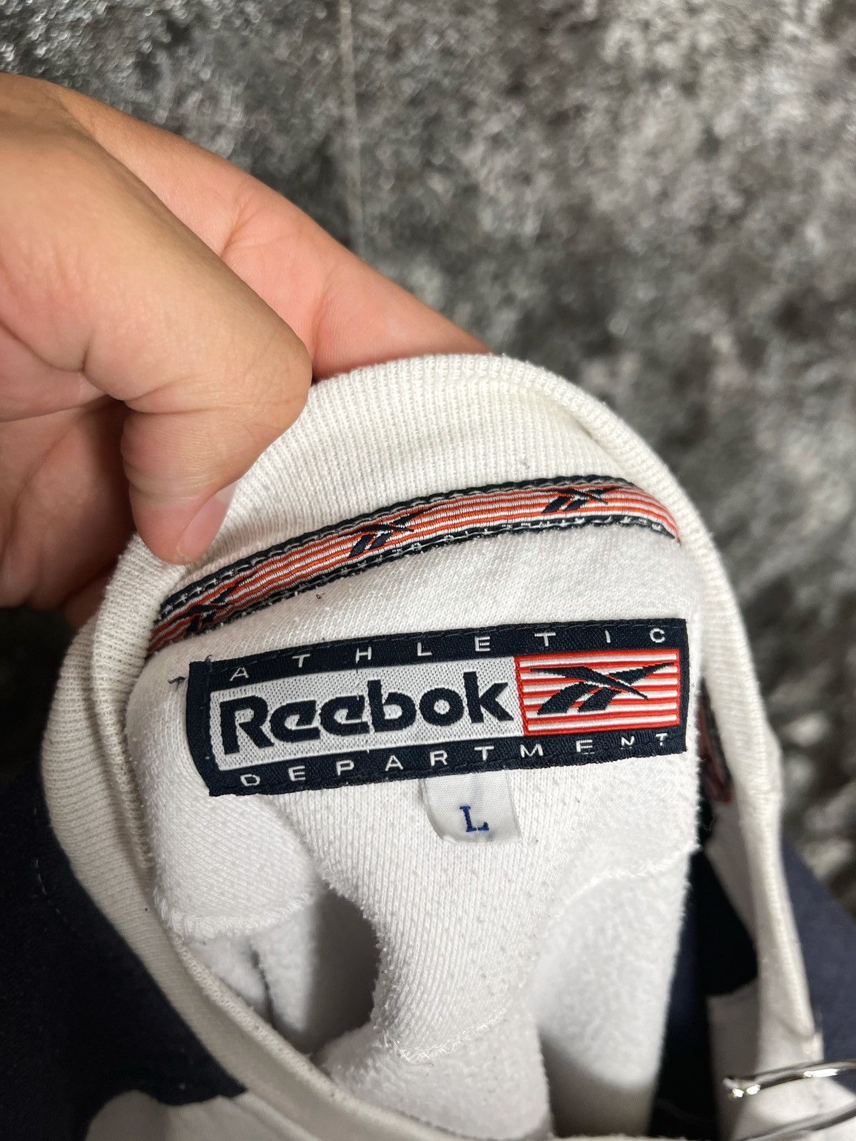 Reebok × Vintage Vintage Reebok Sweatshirt Big Logo White Long Sleeve Size US L / EU 52-54 / 3 - 5 Thumbnail