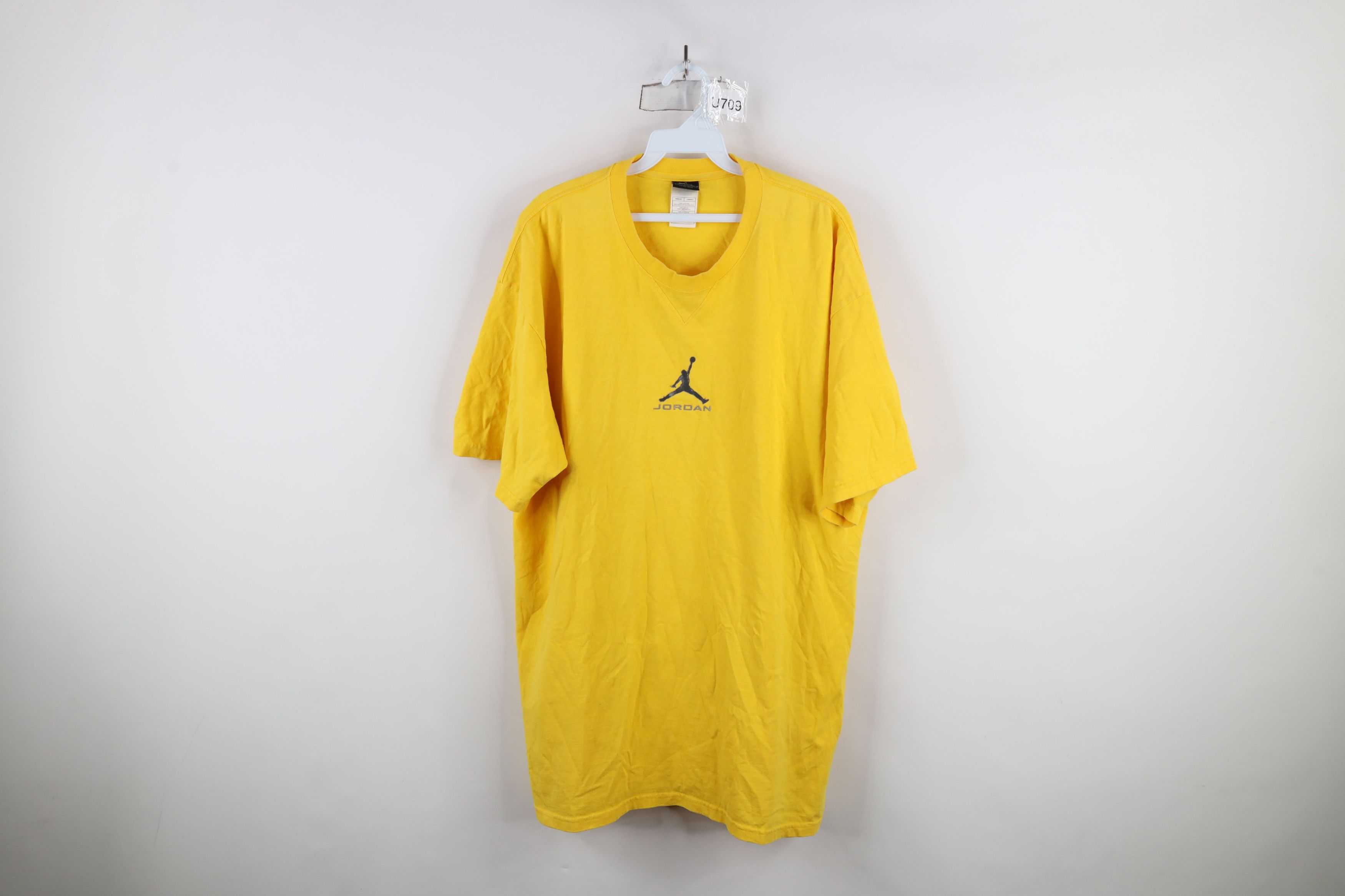 Nike × Vintage Vintage 90s Y2K Nike Air Jordan Jumpman Center Logo T-Shirt Size US XL / EU 56 / 4 - 1 Thumbnail
