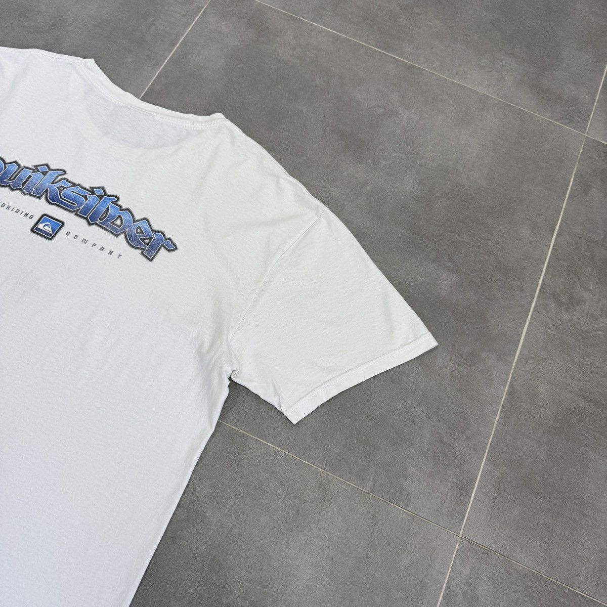 Quiksilver Vintage Quiksilver Center Logo Surf Style Y2K Men T-Shirt Size US XL / EU 56 / 4 - 17 Thumbnail