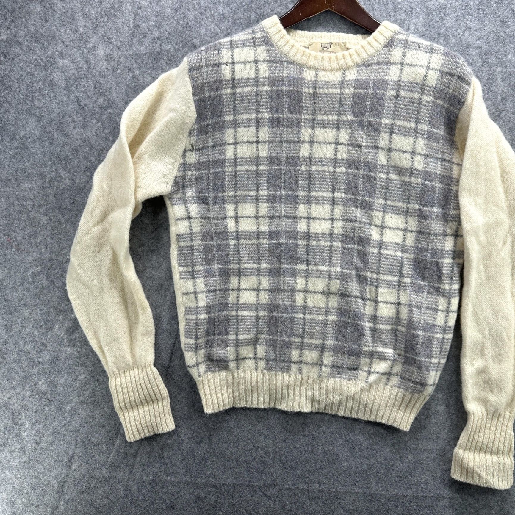 Vintage VINTAGE Lord Jeff Sweater Mens Large Cream Gray Plaid Wool Ireland Crew Neck Knit 100% Shetland Plaid Mens L Size US L / EU 52-54 / 3 - 3 Thumbnail