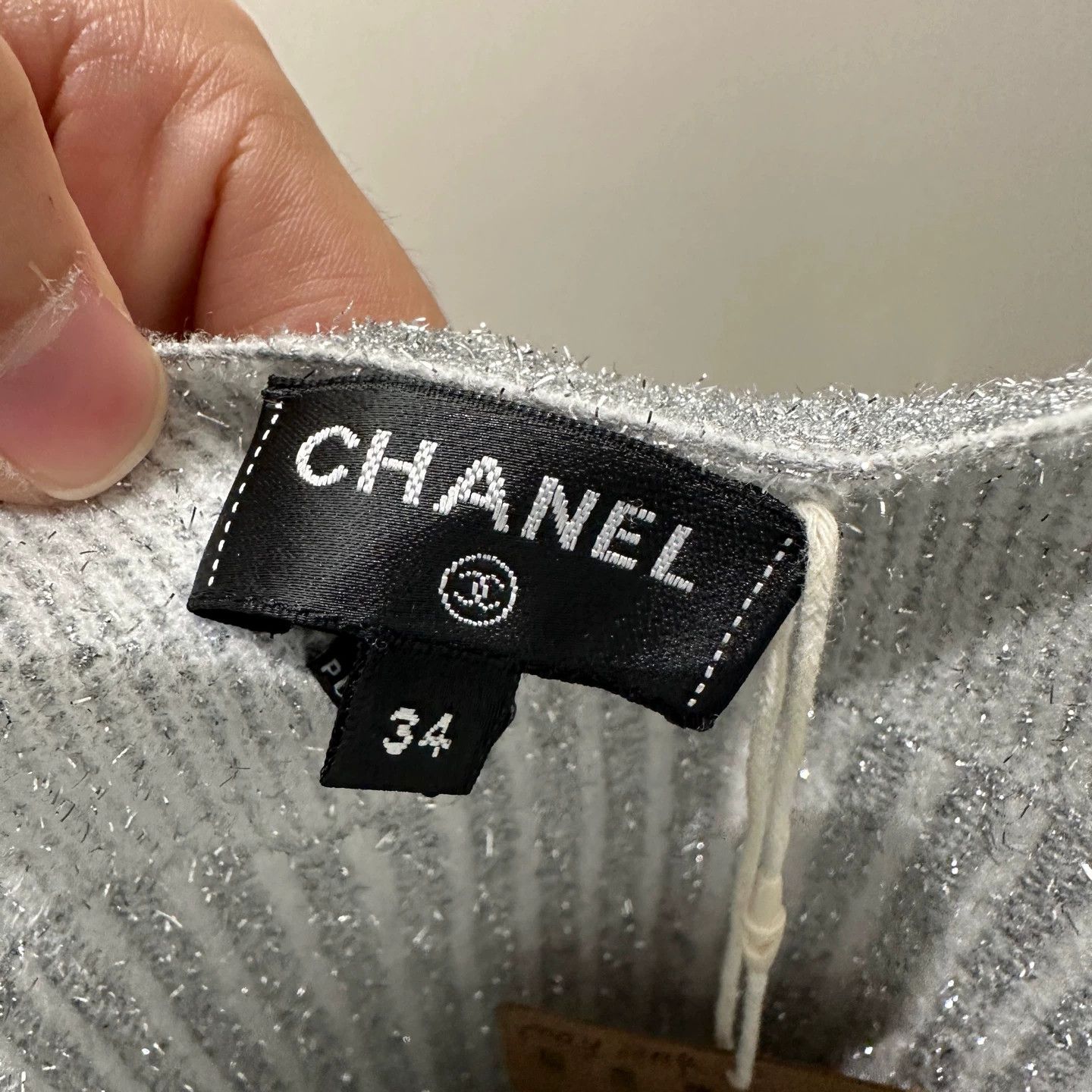 Chanel Chanel 22A Crystal Buckle Silver Thread Knit Camisole 34 Size XS / US 0-2 / IT 36-38 - 3 Thumbnail