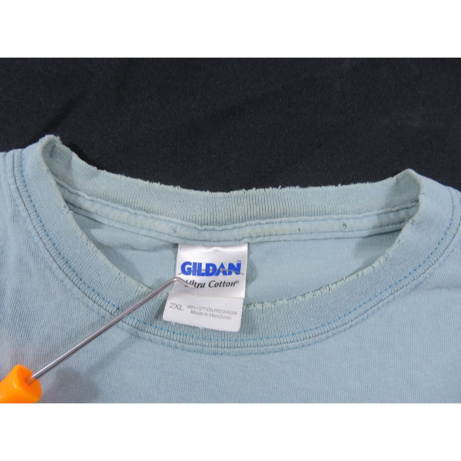 Gildan Beer Parody Shirt This Butts For You T-shirt Sz 2XL Size US XXL / EU 58 / 5 - 6 Thumbnail