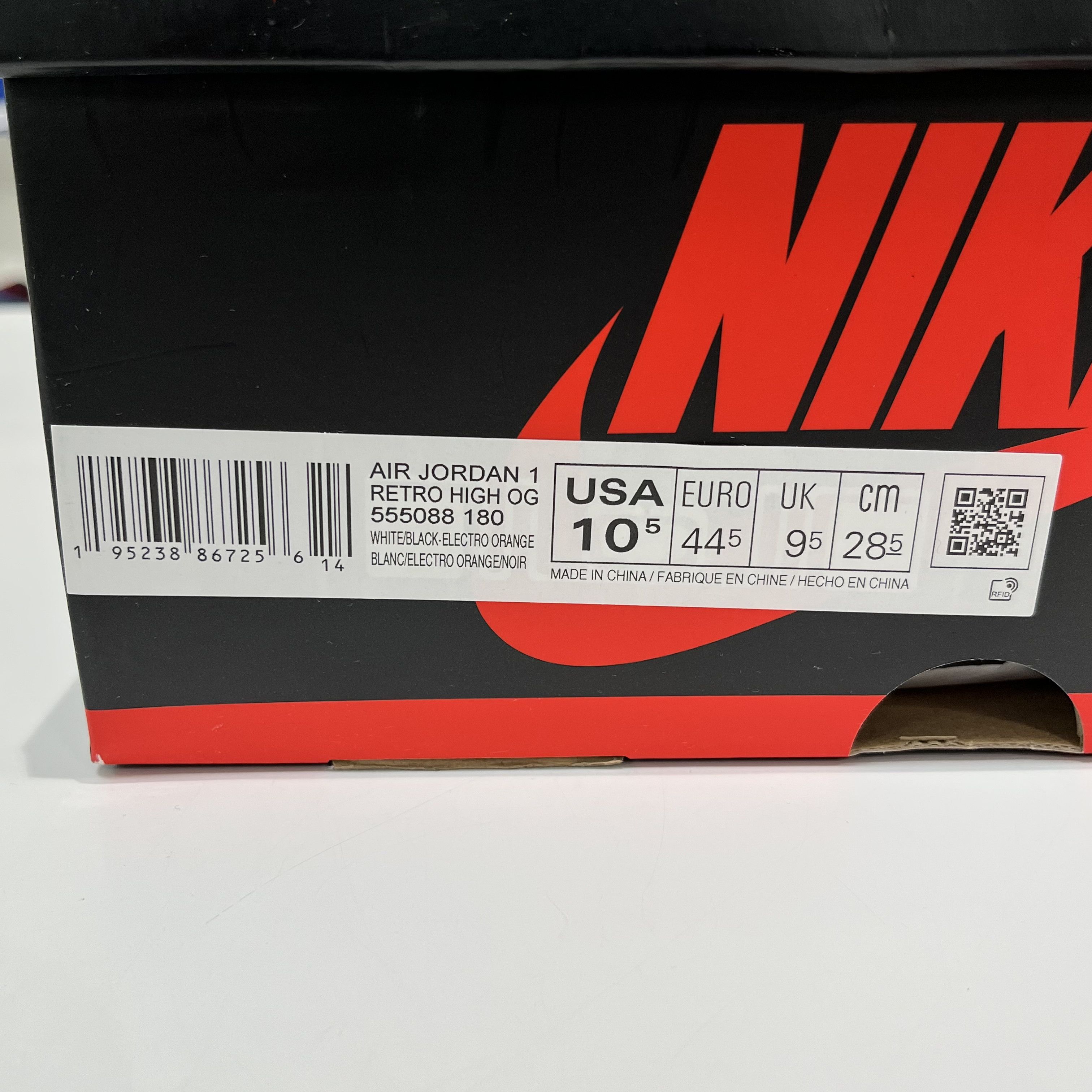 Nike Air Jordan 1 Retro High Electro Orange Size US 10.5 / EU 43-44 - 13 Thumbnail