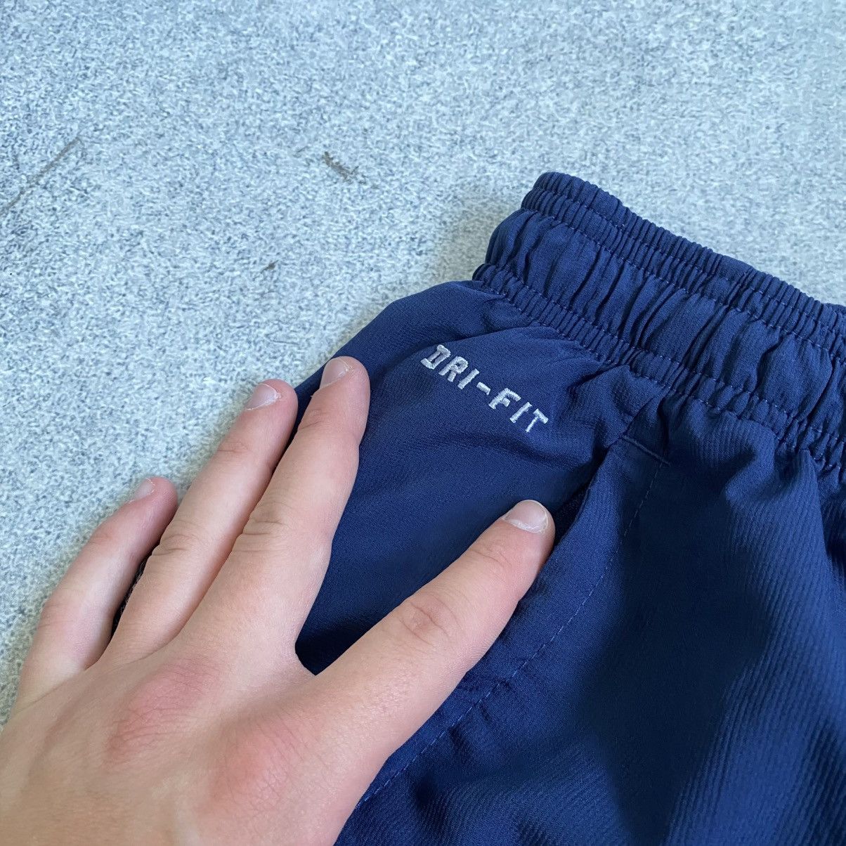 Nike Nike Vintage Barcelona Track pants Drill nylon Y2K joggers Size US 30 / EU 46 - 5 Thumbnail