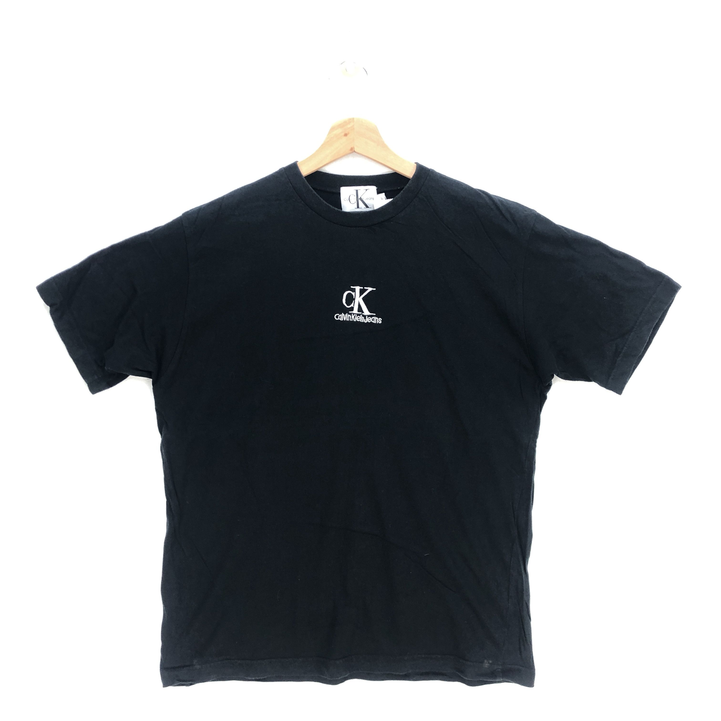 Calvin Klein Vintage Y2K Calvin Klein T Shirt Calvin Klein Crewneck Tees Size US L / EU 52-54 / 3 - 1 Thumbnail