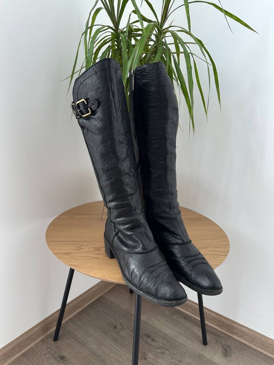 Genuine Leather × Japanese Brand CAFENOIR Women’s Black Leather Knee-High Italian Boots Size US 8.5 / IT 38.5 - 7 Thumbnail