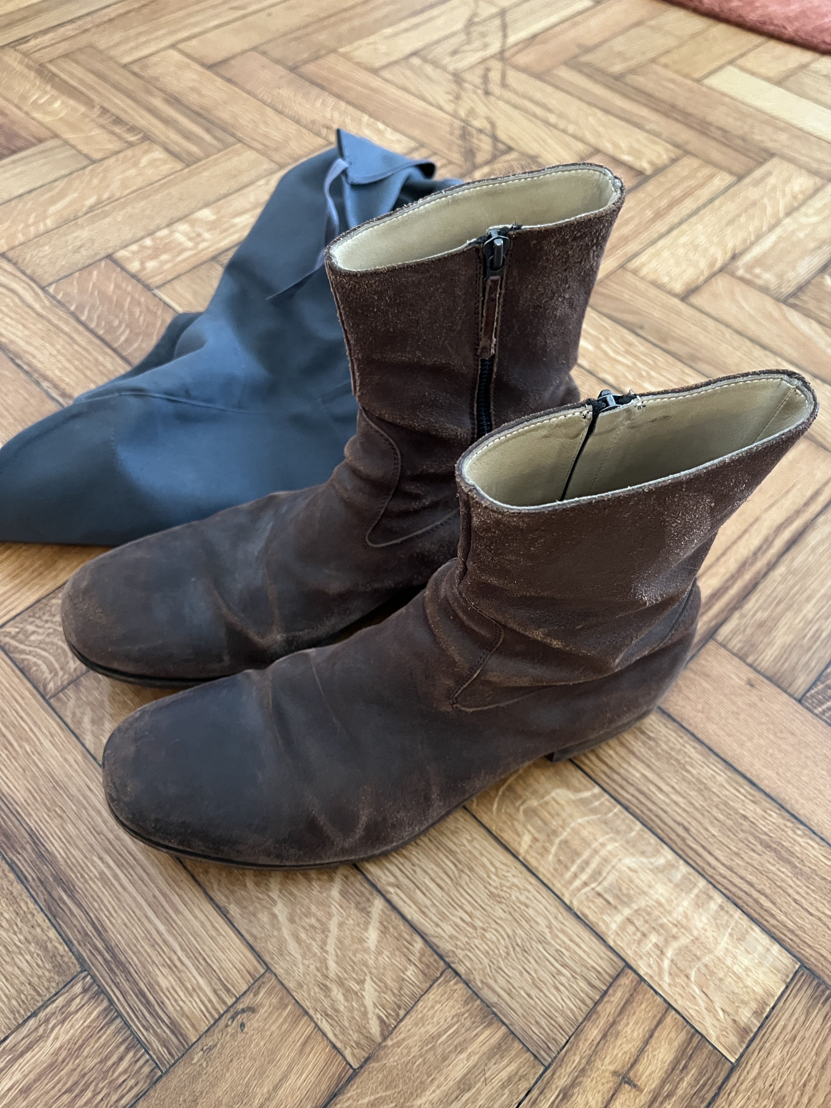 CARPE DIEM SIDE ZIP BOOTS