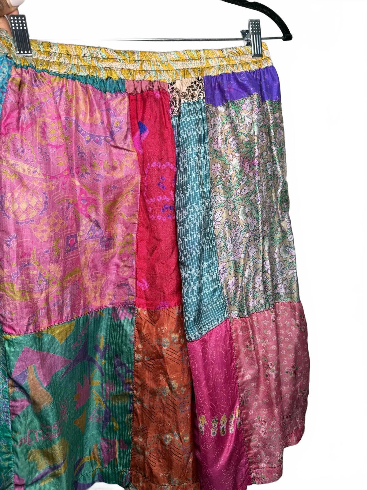 Other Vintage Indie Boho Silk Patchwork Shorts Jorts Size 28" / US 6 / IT 42 - 2 Thumbnail