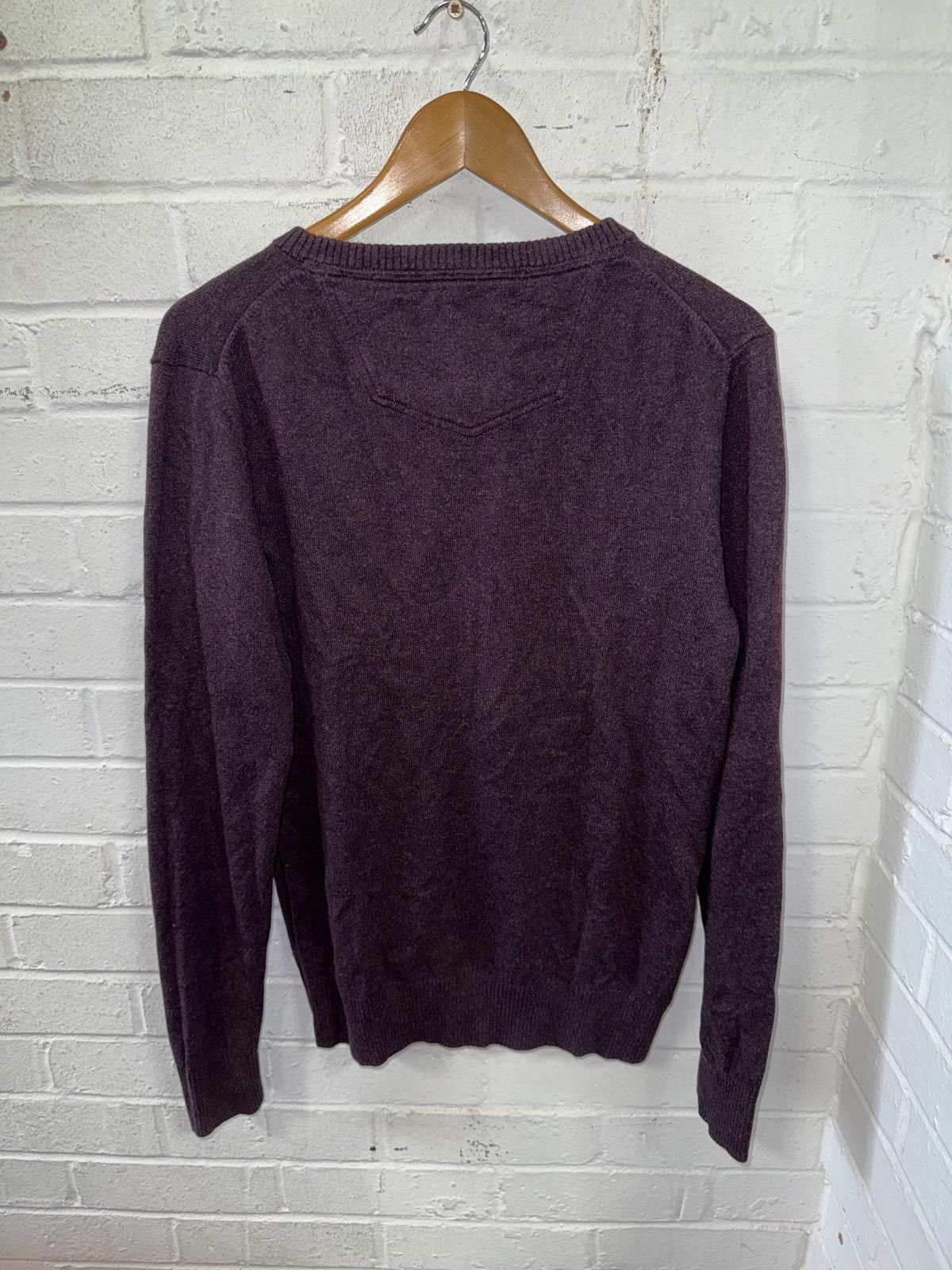 FatFace Fat Face Men's V-Neck Sweater - Medium - Purple Size US M / EU 48-50 / 2 - 4 Thumbnail