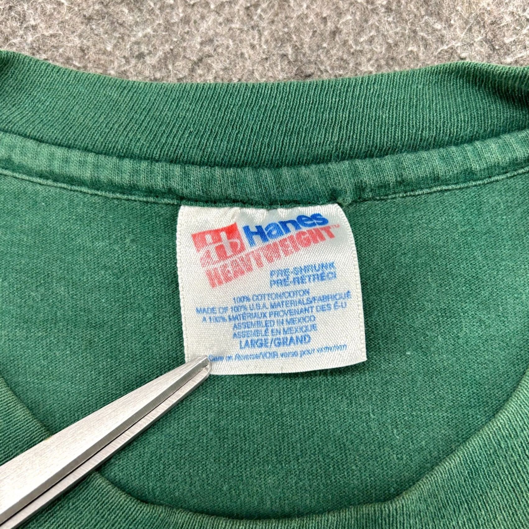Hanes VINTAGE Apker Affair XVII Shirt Mens L Green Cotton Bentley Single Stitch 90s Hanes T-Shirt Crew Neck Short Sleeve Size US L / EU 52-54 / 3 - 3 Thumbnail