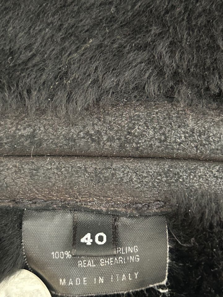 Gucci F/W 2003 RUNWAY VARIATION SHEARLING LEATHER COAT Size S / US 4 / IT 40 - 9 Thumbnail