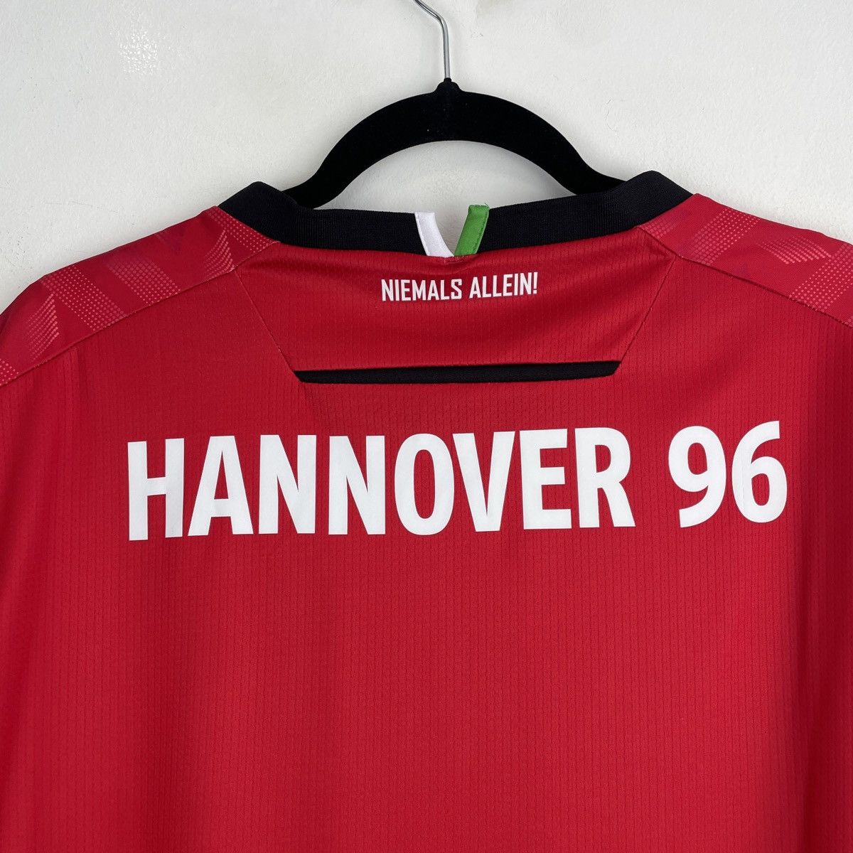 Macron Hannover 96 Home Jersey Shirt Men 2023/2024 size 3XL Size US XXL / EU 58 / 5 - 10 Thumbnail