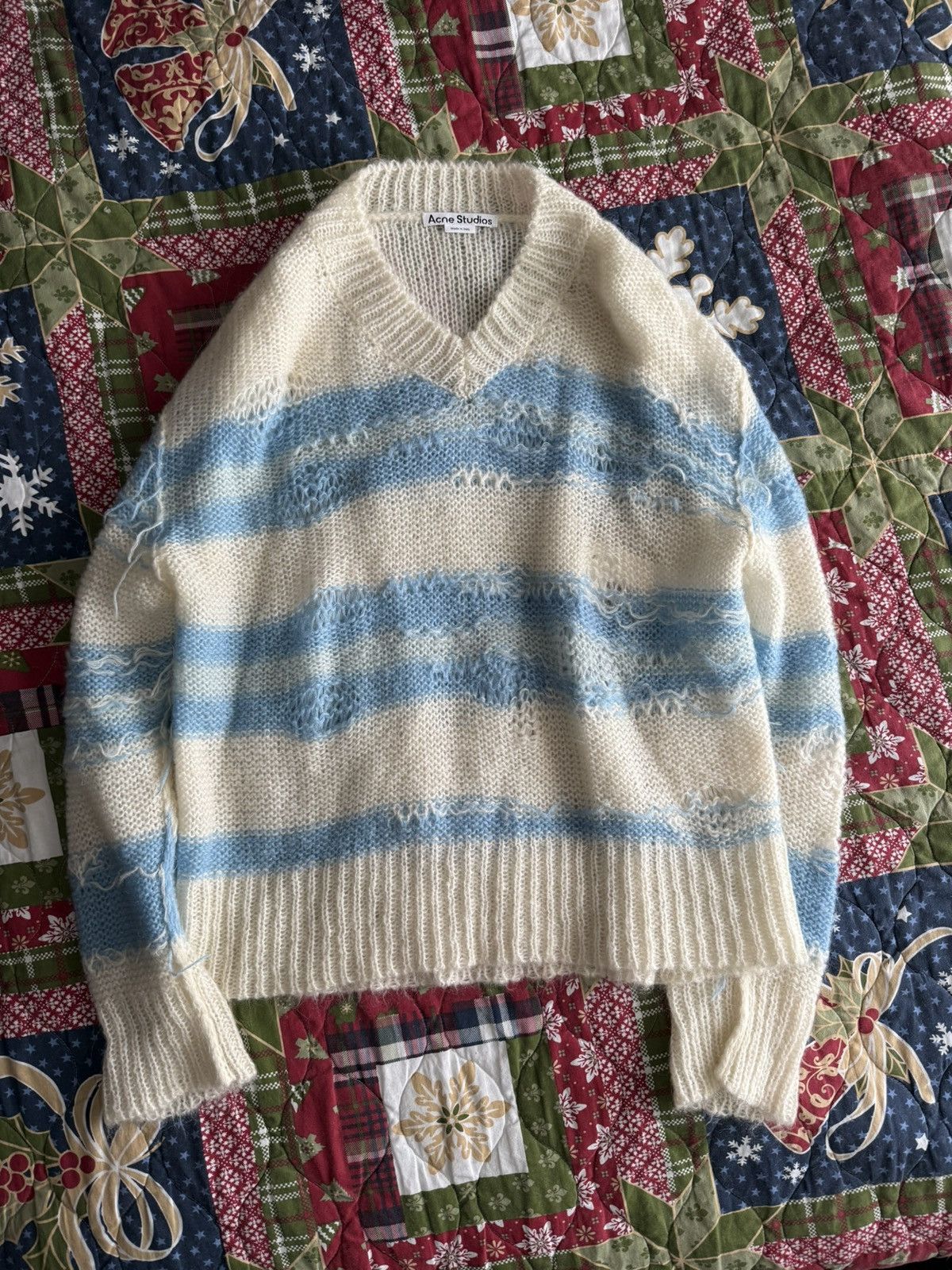 Acne Studios Acne Studios V Neck Open Knit Sweater Size US XL / EU 56 / 4 - 2 Thumbnail