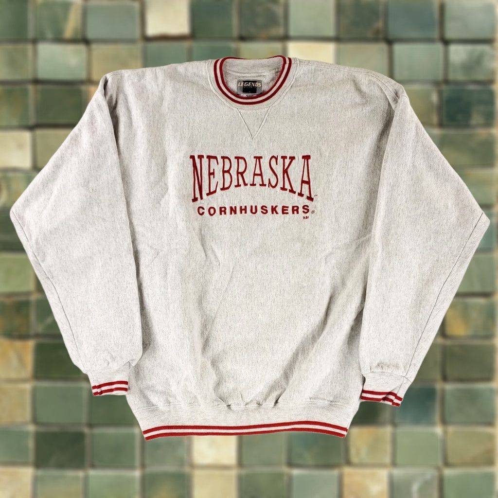 Vintage VINTAGE University Nebraska Cornhuskers Sweatshirt Legends Gray XL Mens USA Pullover 90s Legends Athletic Shirt Size US XL / EU 56 / 4 - 1 Thumbnail