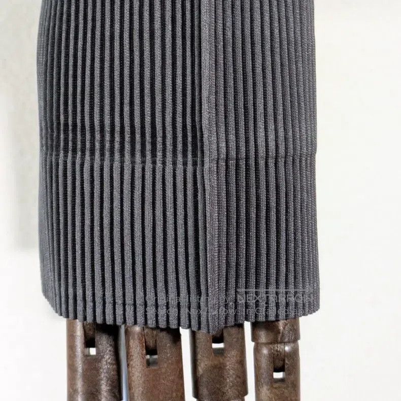 Issey Miyake Issey Miyake One-button Top Size L / US 10 / IT 46 - 7 Thumbnail