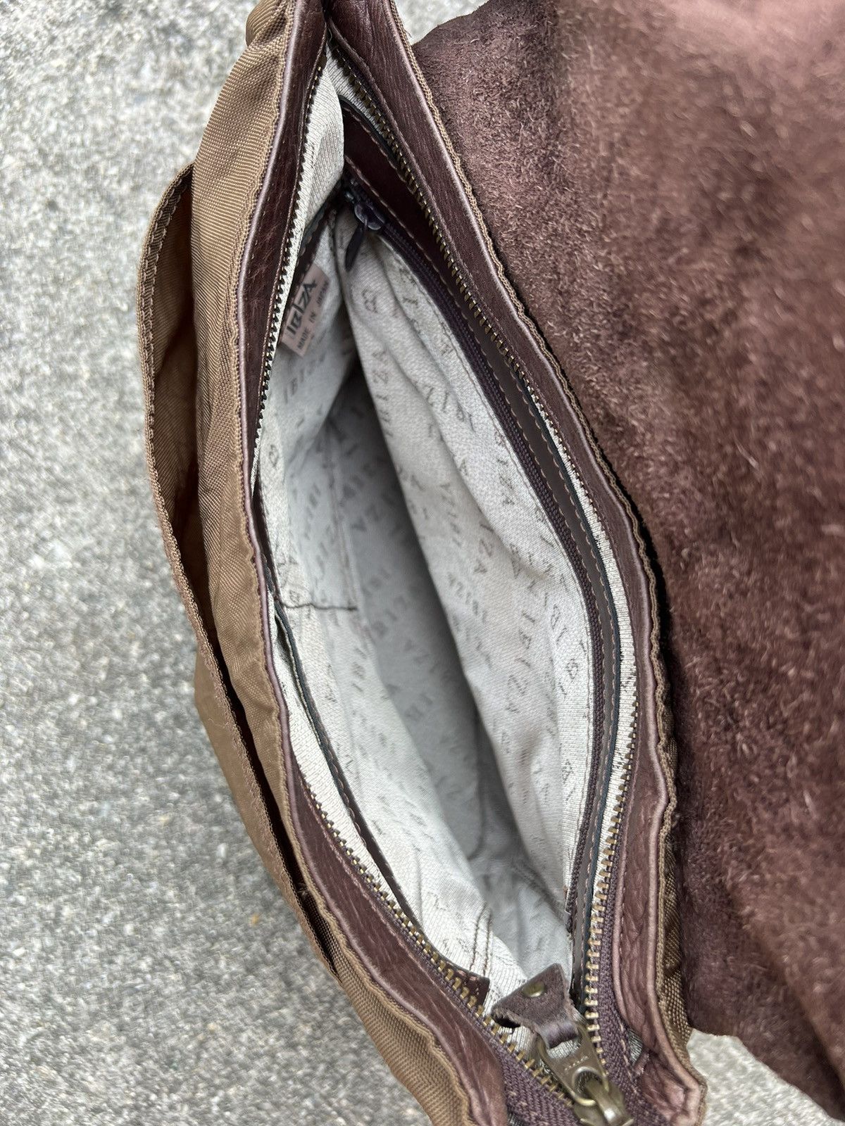 Leather VTG Ibiza Japan Patina Hybrid Leather Sling Bag Size ONE SIZE - 14 Thumbnail