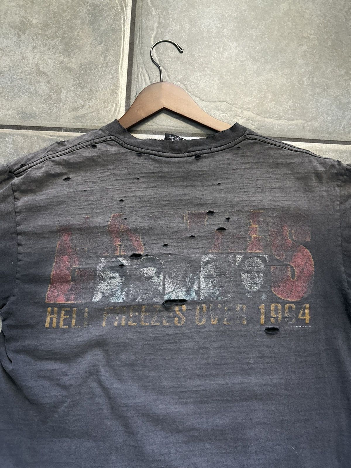 Band Tees Super thrashed Vintage The Eagles Giant tee Size US L / EU 52-54 / 3 - 10 Thumbnail