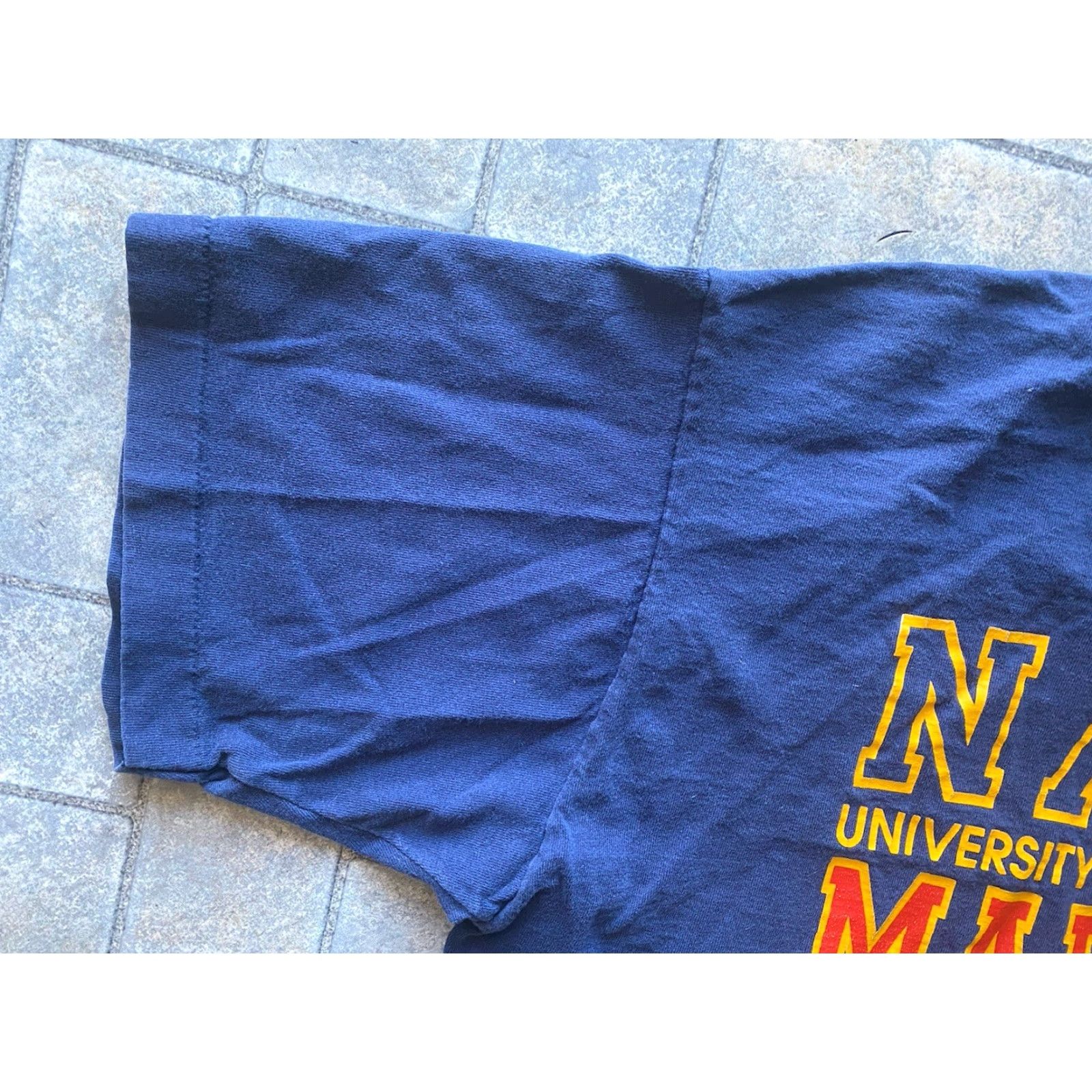 Fruit Of The Loom VINTAGE Notre Dame Fruit of the Loom T-Shirt Men XL Marine Navy Short Sleeve College University Military Modern See Photos Pride1940s? Size US XL / EU 56 / 4 - 5 Thumbnail