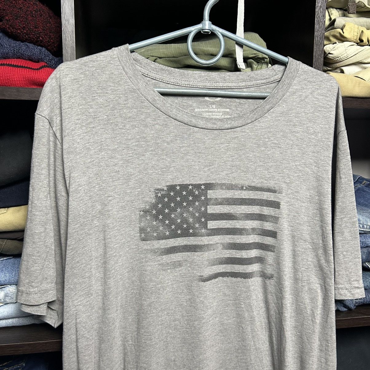 Oakley Vintage Oakleg Softwear big logo y2k streetwear tee size L Size US L / EU 52-54 / 3 - 2 Thumbnail