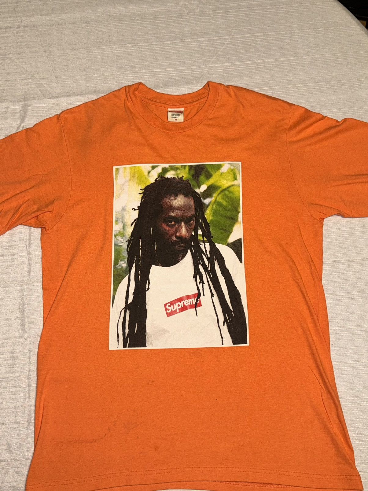 Supreme Supreme x Buju Banton Photo Tee (Orange, Size M) Size US M / EU 48-50 / 2 - 2 Thumbnail