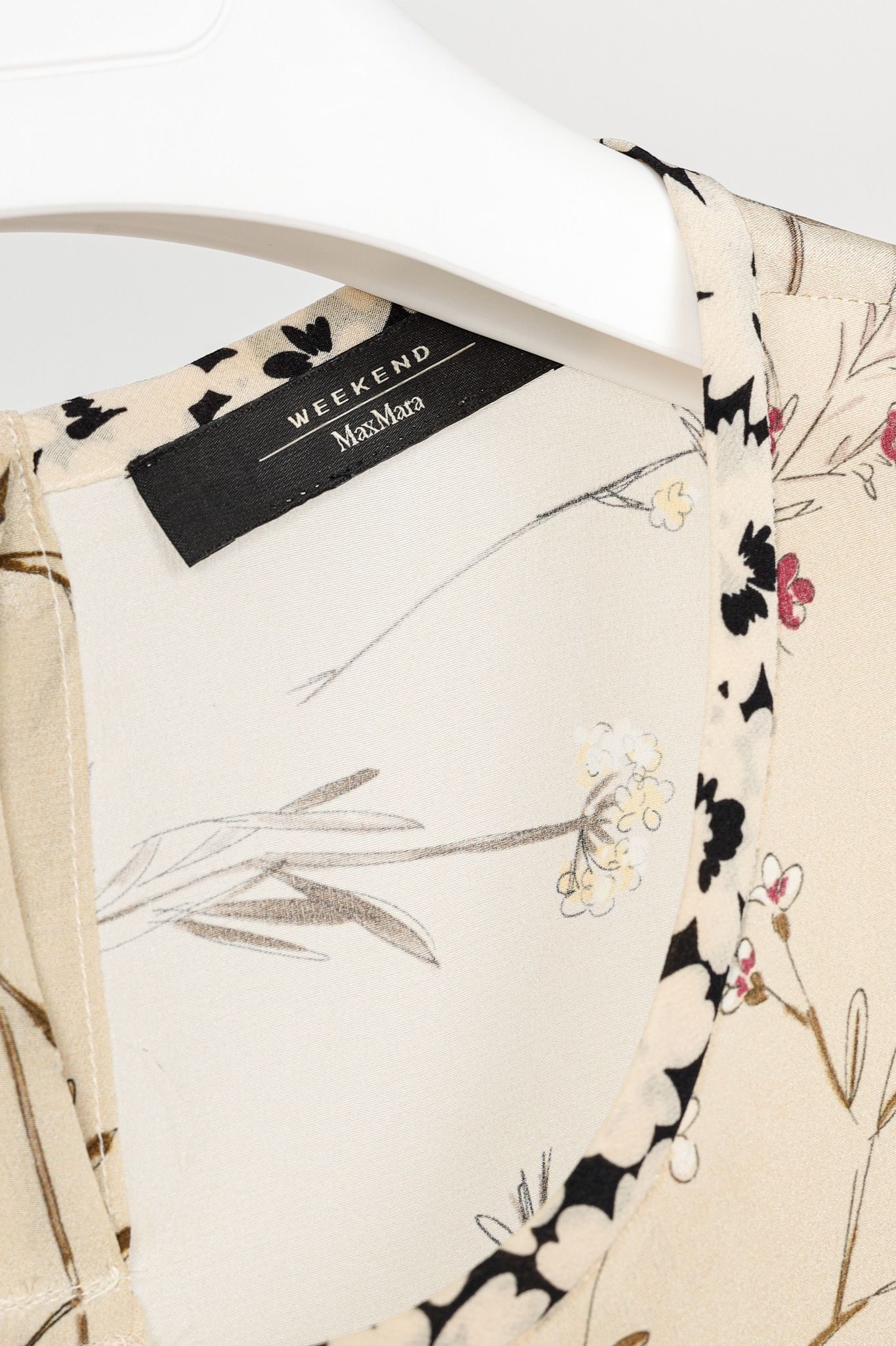 Weekend Max Mara Weekend Max Mara Beige Floral Silk Peplum Blouse Size L / US 10 / IT 46 - 4 Thumbnail