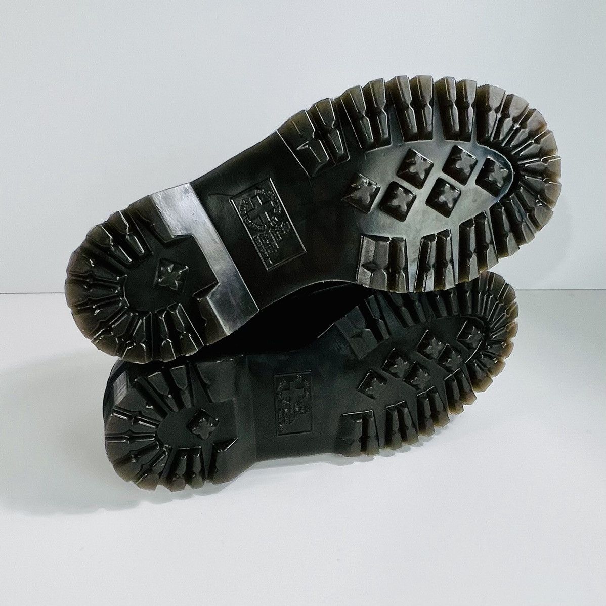 Dr. Martens Dr. Martens 1461 Quad Hearts Oxford Platform Size 7 Size US 7 / IT 37 - 9 Thumbnail