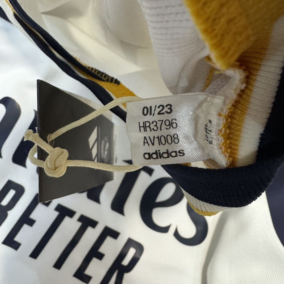 Adidas Real Madrid 23/24 C/L home shirt #5 Bellingham (bnwt) Size US M / EU 48-50 / 2 - 9 Thumbnail