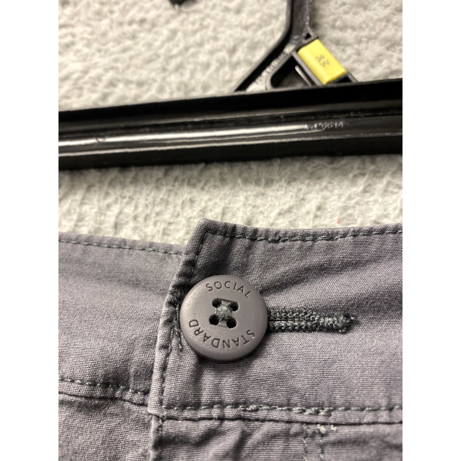 Sanctuary VINTAGE Sanctuary Women's Cargo Shorts Size L Gray Cotton Spandex 5-Pocket Activewear Casual Size 36" / US 14 / IT 50 - 4 Thumbnail