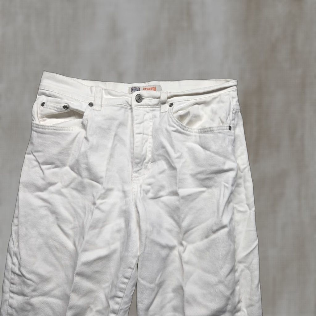 Faded Glory Faded Glory White Casual Pants Womens 14 Pockets Button Zip Straight Capri Length Summer Spring Size 36" / US 14 / IT 50 - 1 Thumbnail