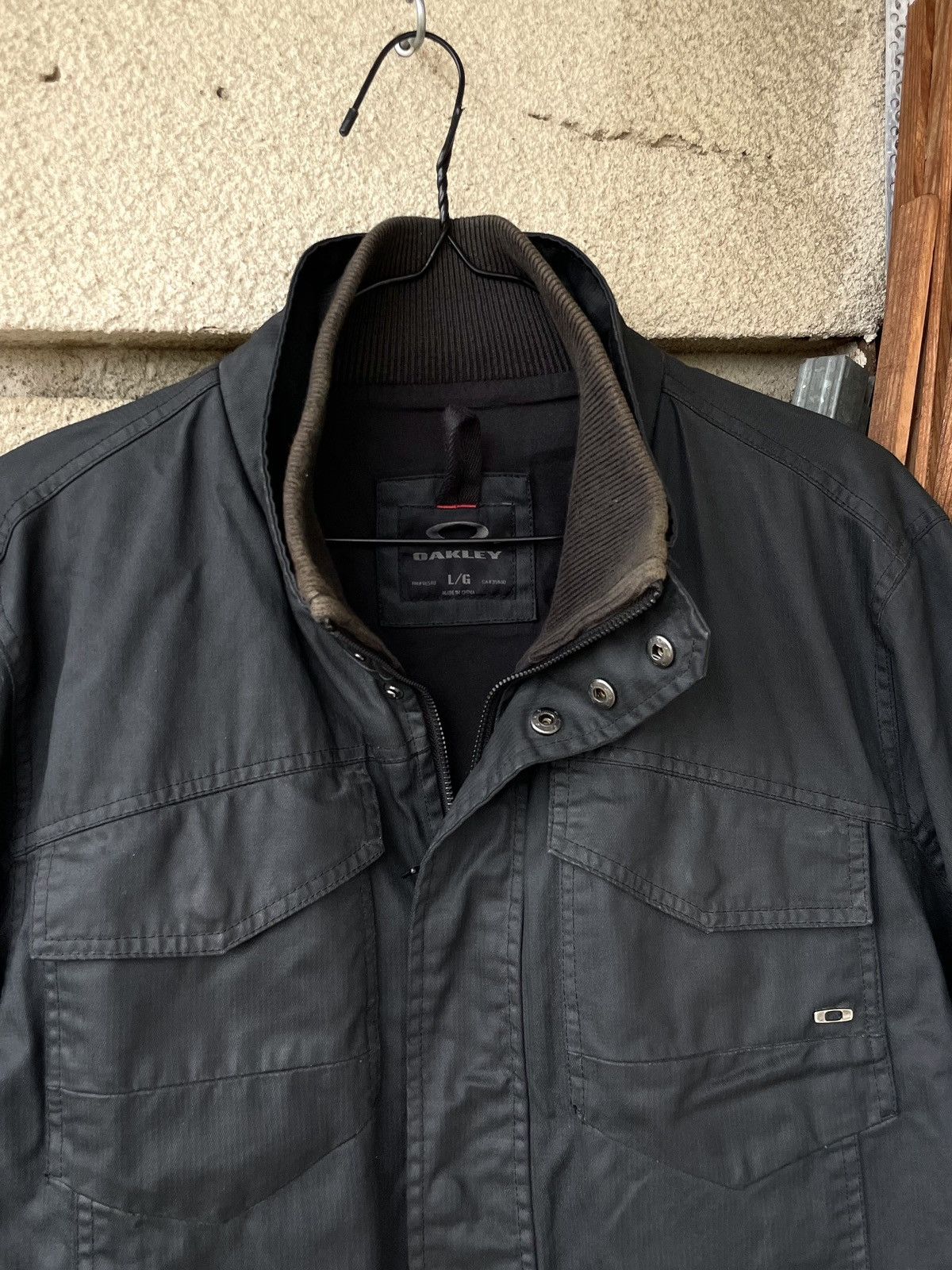Oakley Vintage Y2K Oakley Metal Logo Avant Garde Military Jacket Size US L / EU 52-54 / 3 - 7 Thumbnail