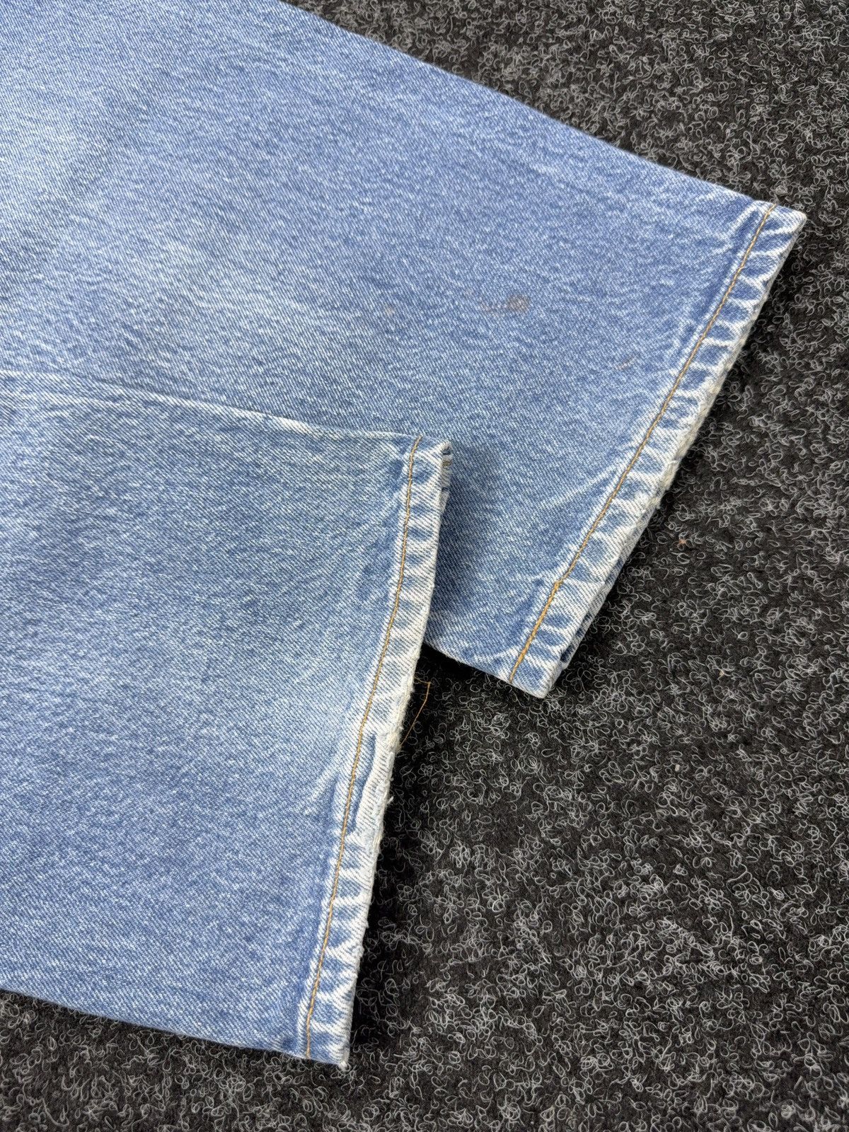 Levi's Vintage Clothing Vintage 90s Levi’s 501XX Distressed Western USA Faded Jeans Size US 32 / EU 48 - 16 Thumbnail