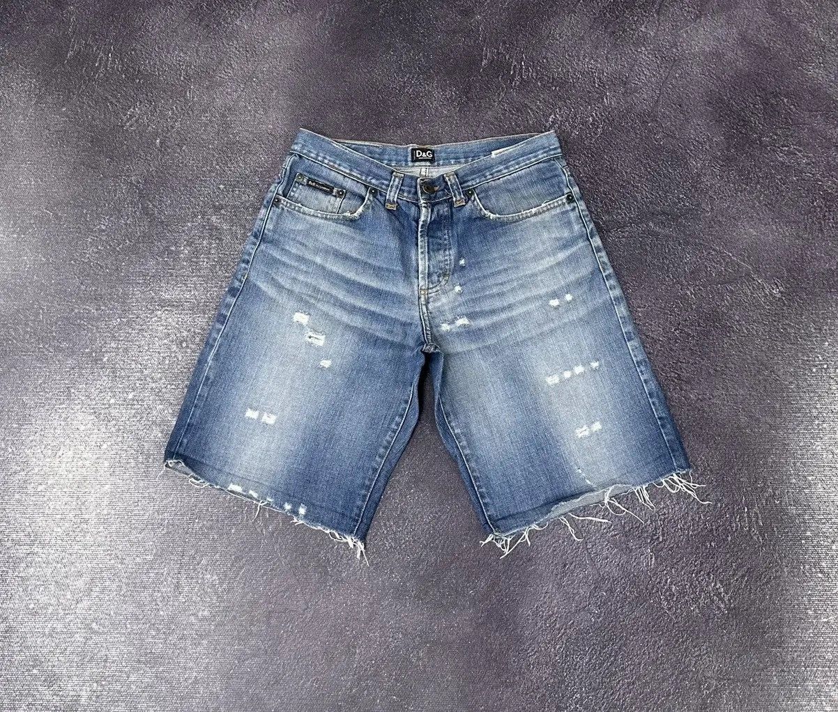 Dolce & Gabbana × Vintage Vintage Dolce & Gabbana Y2K Women's Distressed Denim Shorts Size 32" / US 10 / IT 46 - 2 Thumbnail
