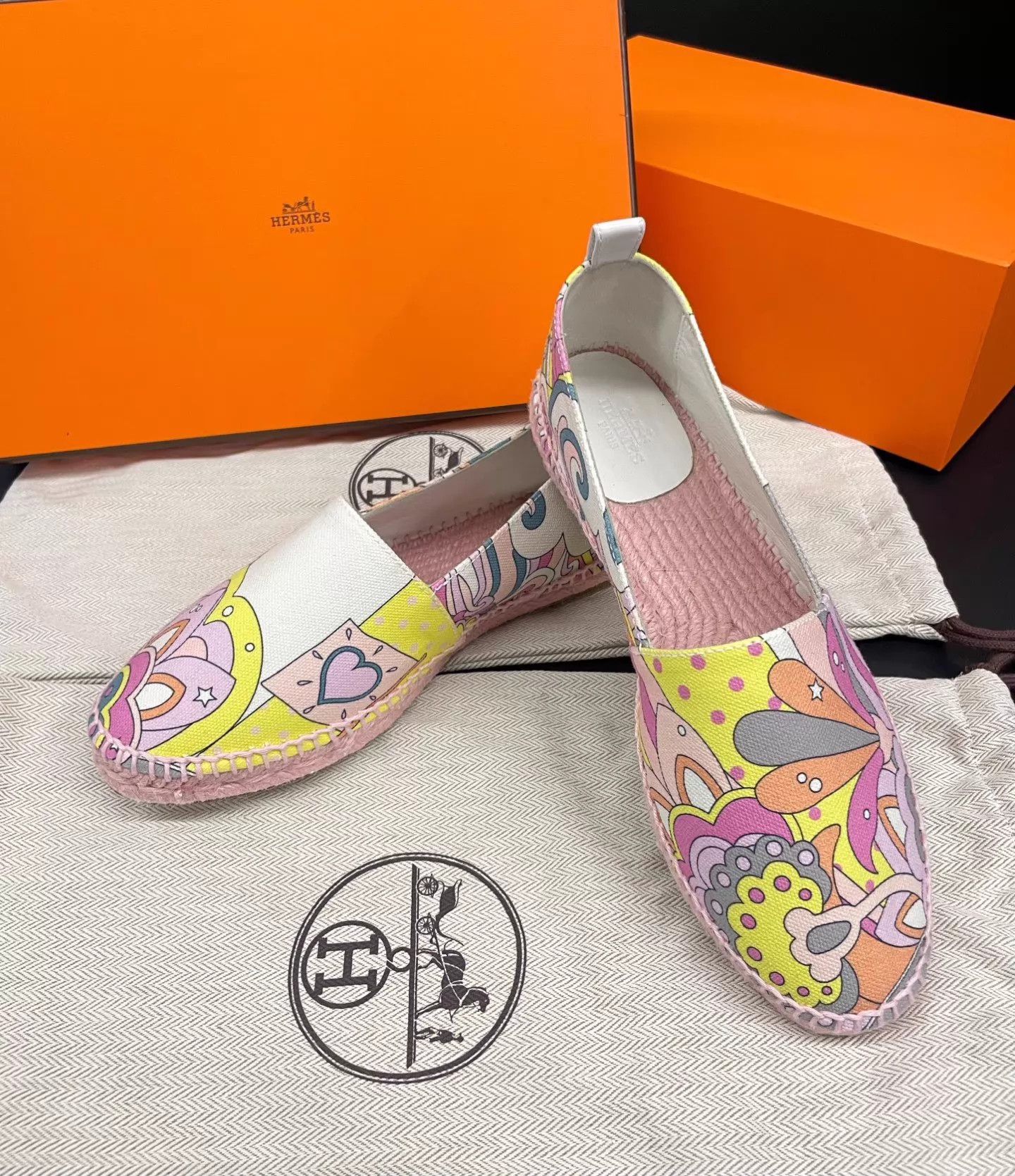 Hermes Hermes Canvas Fisherman Shoes Colorful Pastel Pink 36 Size US 5.5 / IT 35.5 - 7 Thumbnail