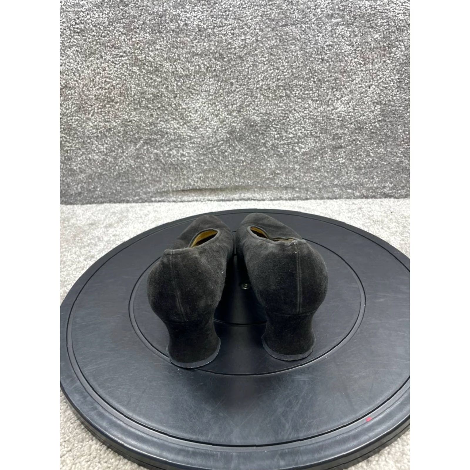 Yves Saint Laurent VINTAGE Yves Saint Laurent Pumps Womens 9 M Black Round Toe Block Slip On Leather Suede Pump Womens Shoes Size US 9 / IT 39 - 6 Thumbnail