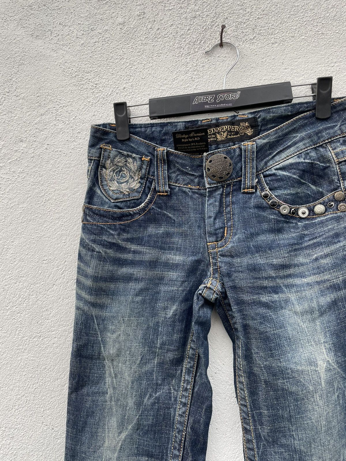 If Six Was Nine × Japanese Brand Vintage Y2K Red Pepper Gold Label Flare Low Rise Denim Jeans Size US 30 / EU 46 - 4 Thumbnail