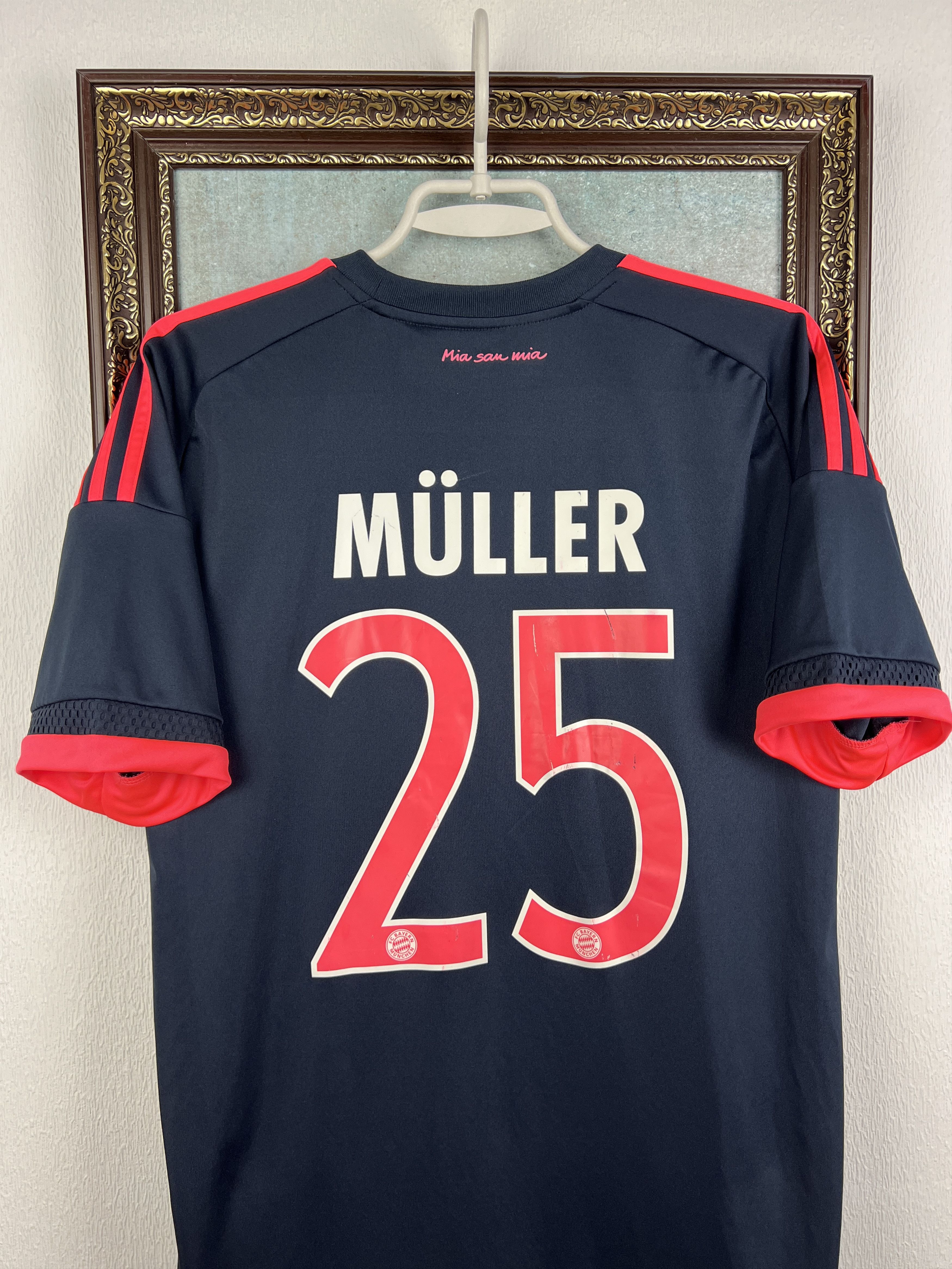 Adidas Bayern Munich football shirt Soccer #25 Muller Jersey Trikt Size US M / EU 48-50 / 2 - 9 Thumbnail