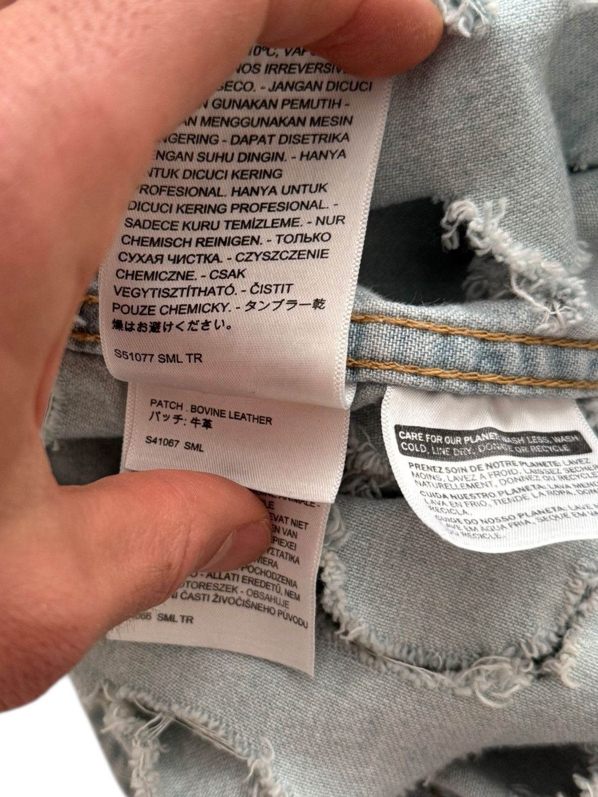 Vetements X Levi’s Shred Thrashed Cutout Denim Shirt Size US M / EU 48-50 / 2 - 17 Thumbnail
