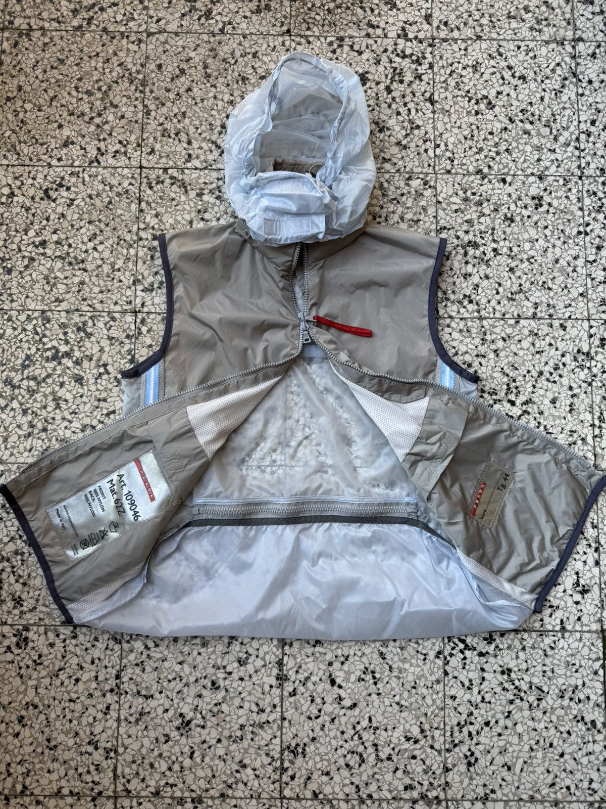Prada SS00’ Prada Sport Semi Transparent Back 3M Hooded Vest Size M / US 6-8 / IT 42-44 - 1 Thumbnail