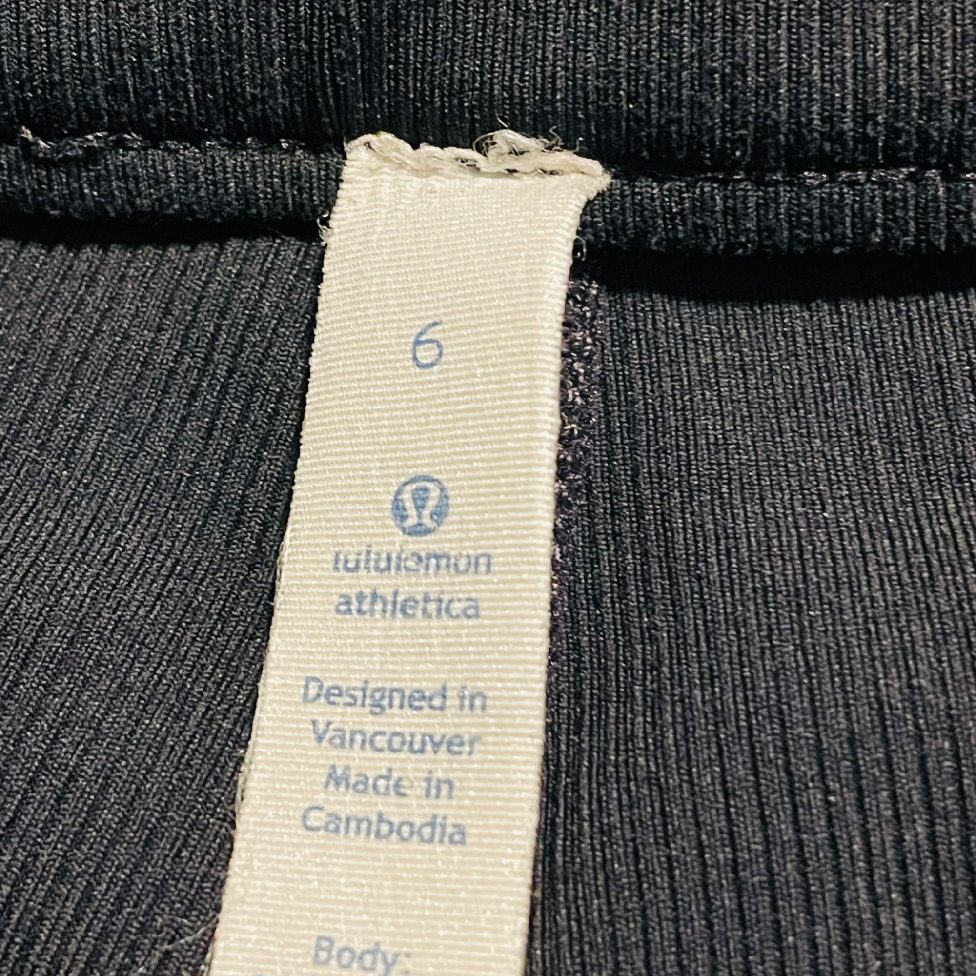 Lululemon Lululemon Athletica Women's Cropped Pants Size 6 Black Stret Size 28" / US 6 / IT 42 - 3 Thumbnail