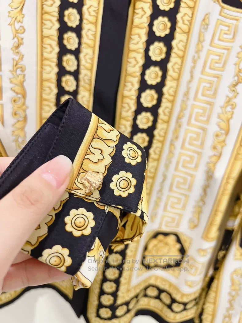Versace Versace Black gold baroque mulberry silk shirt top Size US M / EU 48-50 / 2 - 5 Thumbnail