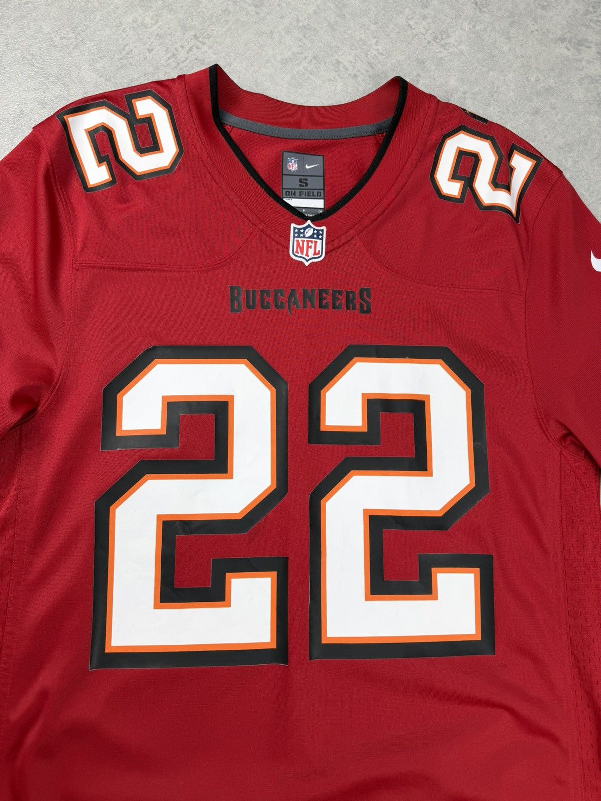 NFL Nike NFL Tampa Bay Buccaneers #22 Jersey Red On Field Size S Size US S / EU 44-46 / 1 - 3 Thumbnail