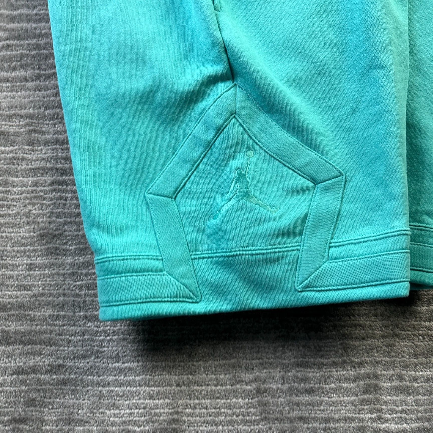 Jordan Brand Jordan Shorts Mens M Teal Blue Flight Fleece Diamond Nike Sports Activewear Athletic Pockets Drawstring Elastic Waist Regular Size US 31 - 5 Thumbnail