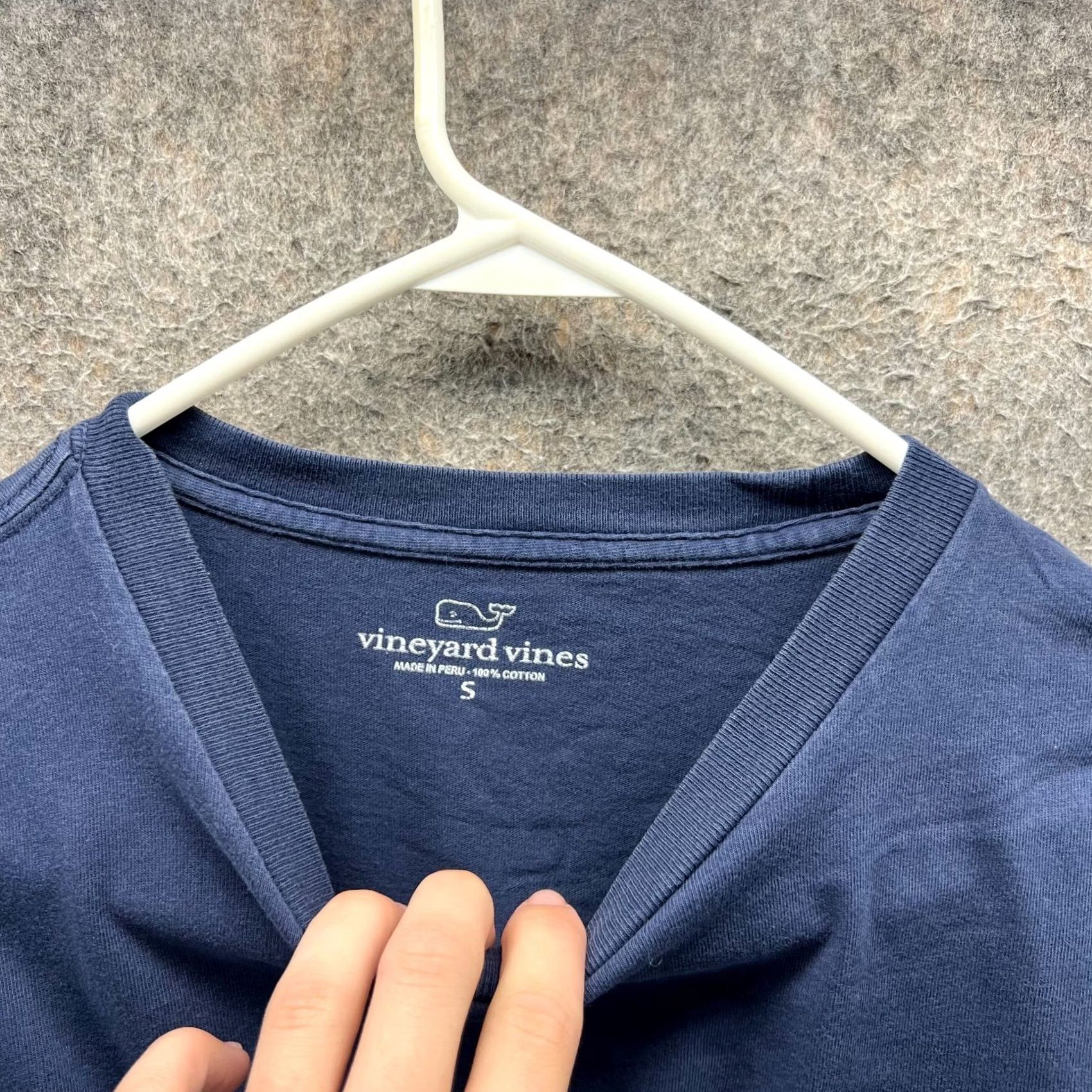 Vineyard Vines Vineyard Vines Shirt Mens Small Navy Blue Long Sleeve Whale Logo Pocket Tee Size US S / EU 44-46 / 1 - 4 Thumbnail