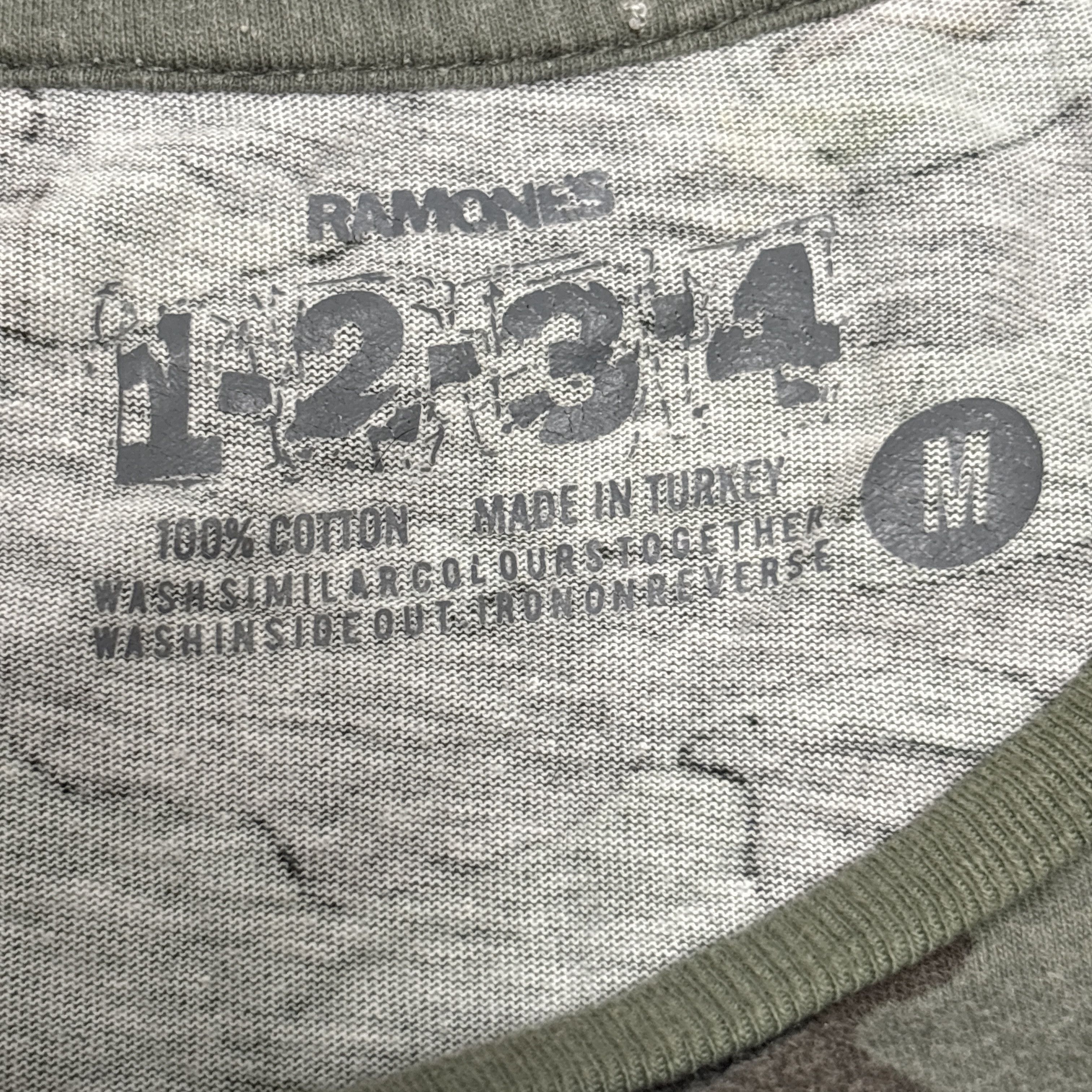 Band Tees Ramones Shirt Camo Green Tour Concert Punk Rock Band Tee Size US L / EU 52-54 / 3 - 10 Thumbnail