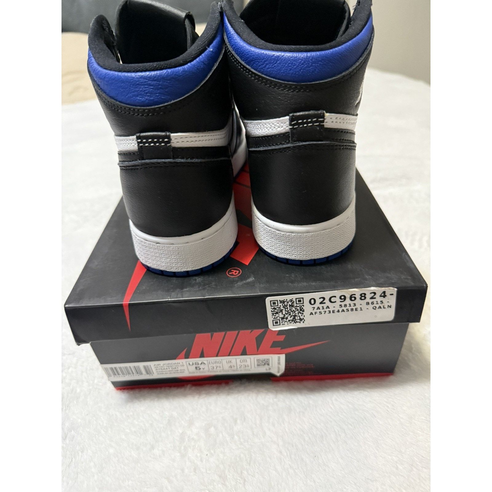 Nike Nike Air Jordan 1 Retro High GS Royal Toe Size 5Y/Women 6.5 Size US 5 / EU 37 - 5 Thumbnail